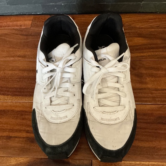 Under Armour Essential Runner - Picture 2 of 6